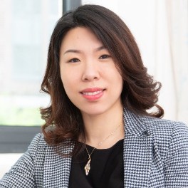 魏菱,国家二级心理咨询师 中国心理卫生协会会员 中国创伤与EMDR学组 注册咨询师 艾利克森注册临床催眠师 中央电视台（CCTV-12） 《夜线》栏目“致命关系（上）” 嘉宾、优酷《小手牵小狗》特约心理指导      编著《我爱心理学》人民邮电出版社出版       ,个人成长/少儿发展/婚姻家庭