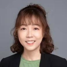 周惠敏,心理学课程及督导翻译 沙盘游戏咨询师C级 广东省育才幼儿园沙盘游戏咨询师 华南师范大学心理咨询研究中心外聘咨询老师 国家三级心理咨询师 中国心理学会临床与咨询心理学注册助理心理师 ,心身健康、个人成长、婚姻家庭